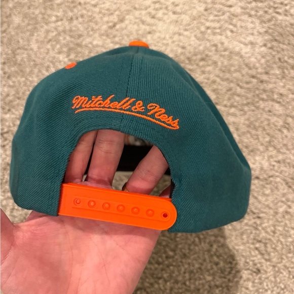 Mitchell & Ness Miami Dolphins hat - Picture 2 of 5